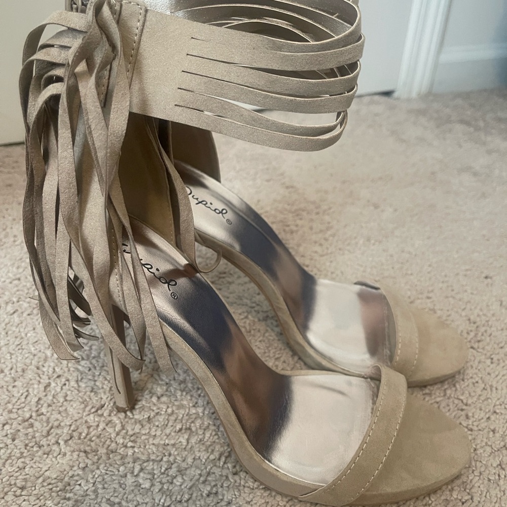 Qupid Tan Strappy Women's Heels 10M